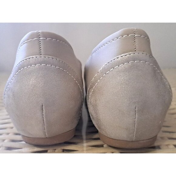 Baretraps Women's 7.5 Markie Beige Round Toe Flats FLAW - Picture 4 of 11